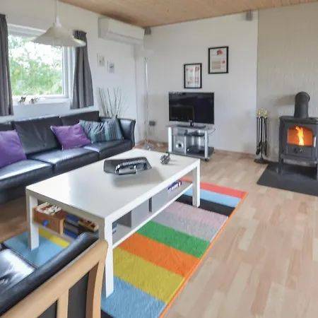 Four-bedroom Holiday In * Ebeltoft