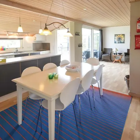 Four-bedroom Holiday In Ebeltoft