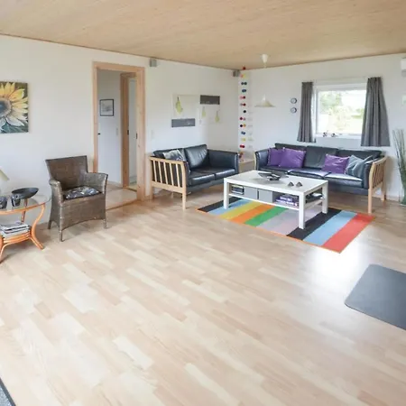Four-bedroom Holiday In Prázdninový dům *