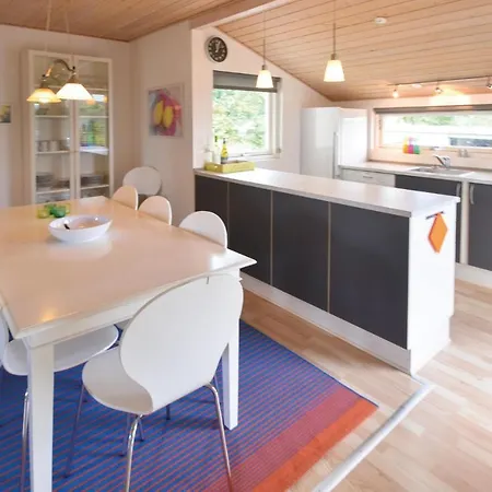 Four-bedroom Holiday In Σπίτι διακοπών Ebeltoft